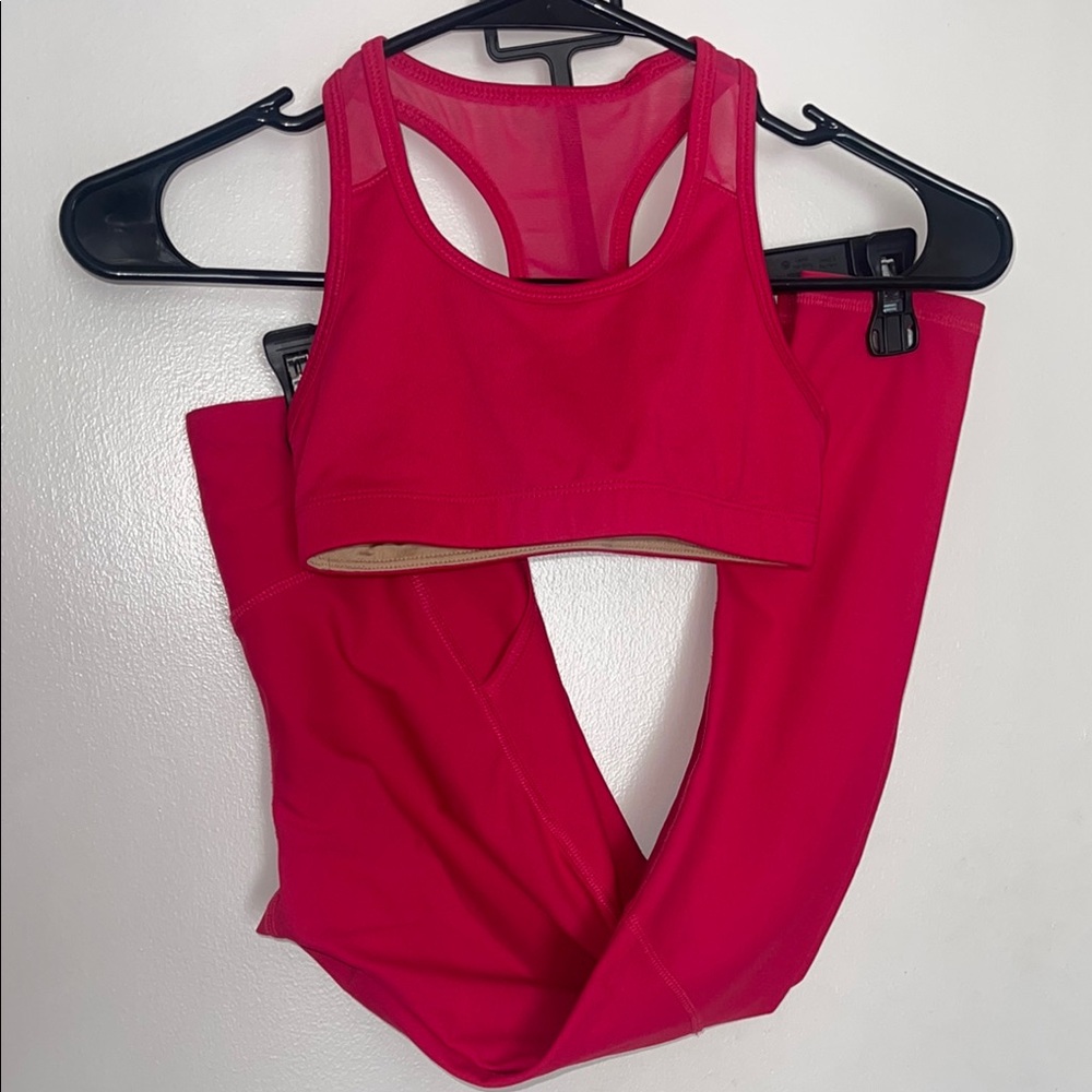 Old Navy Pink Sports Bra and Leggings Matching Set (M)